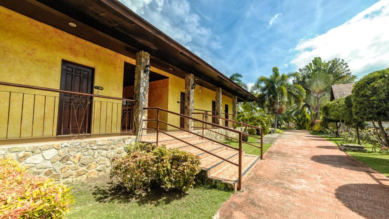 Flushing Meadows Resorts & Playground Panglao Luaran gambar
